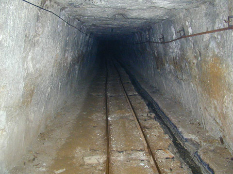 Image mine-shaft2